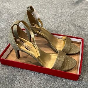 NWT Aerosoles Laminate Gold 11M Open Toe High Heel Ankle Sandals